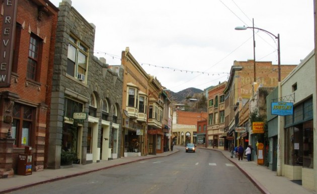 bisbee-arizonaStreet-630x386.jpg